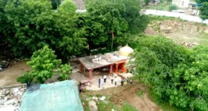 उपेक्षा, अतिक्रमण और संघर्ष